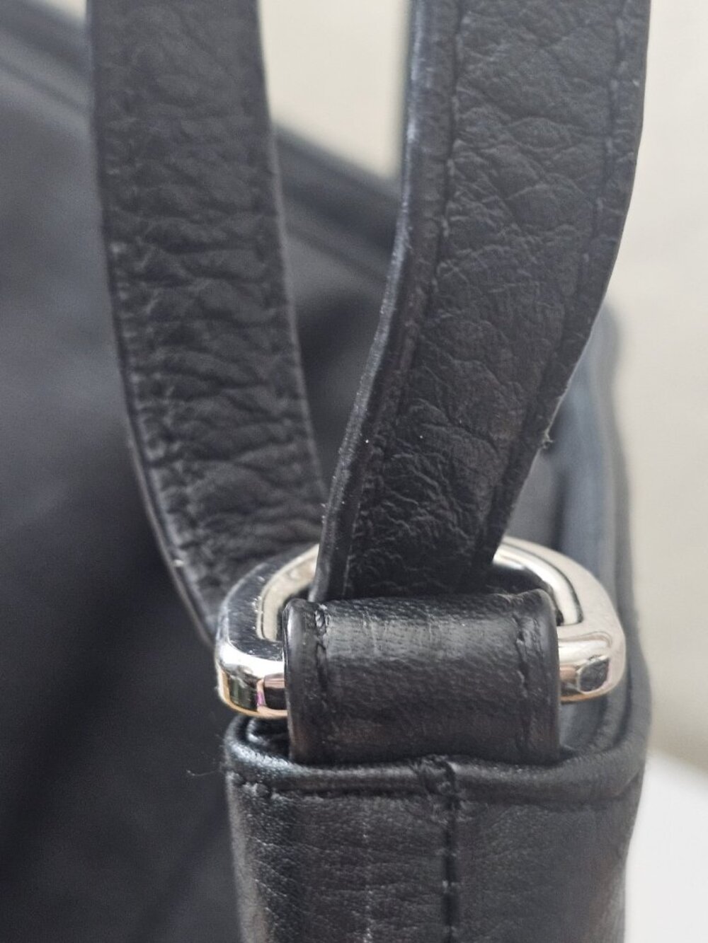 Margot Women's Large Black Leather Crossbody 3 Zipper  Purse Black 13 x 12 - Picture 11 of 12